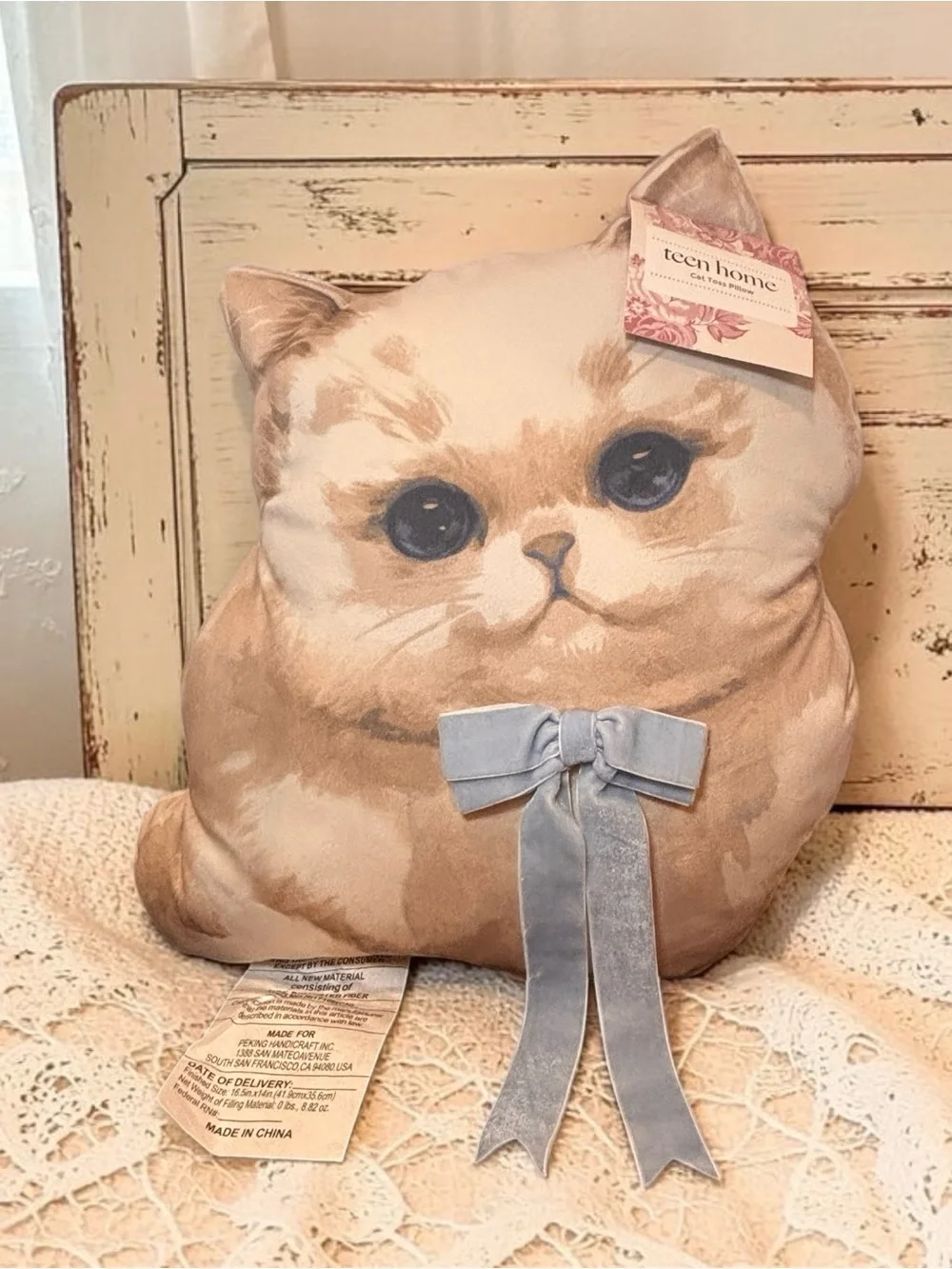 NWT Teen Home 16”x14” Cat Pillow Velvet Bow